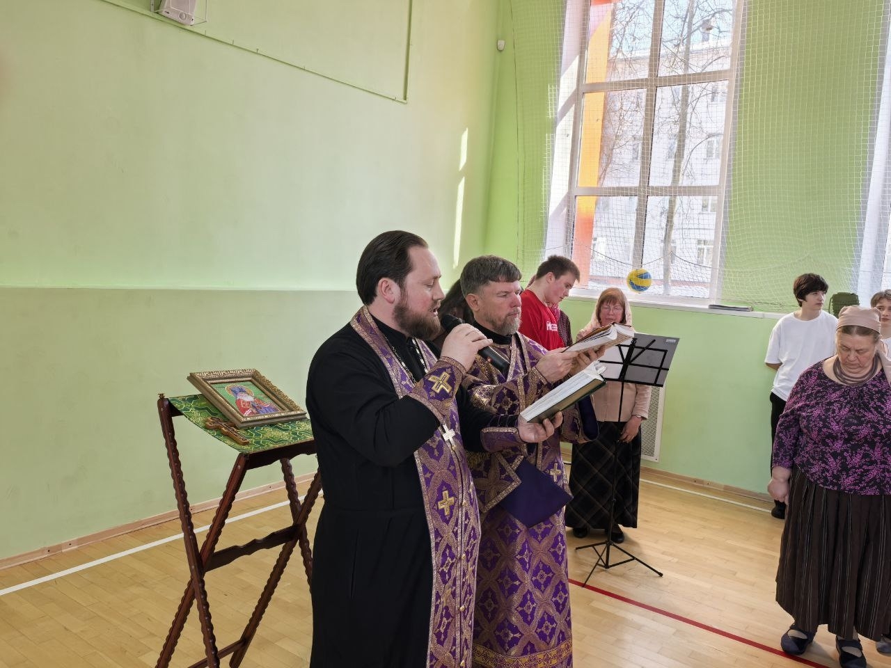 Соборование в храме святителя Луки